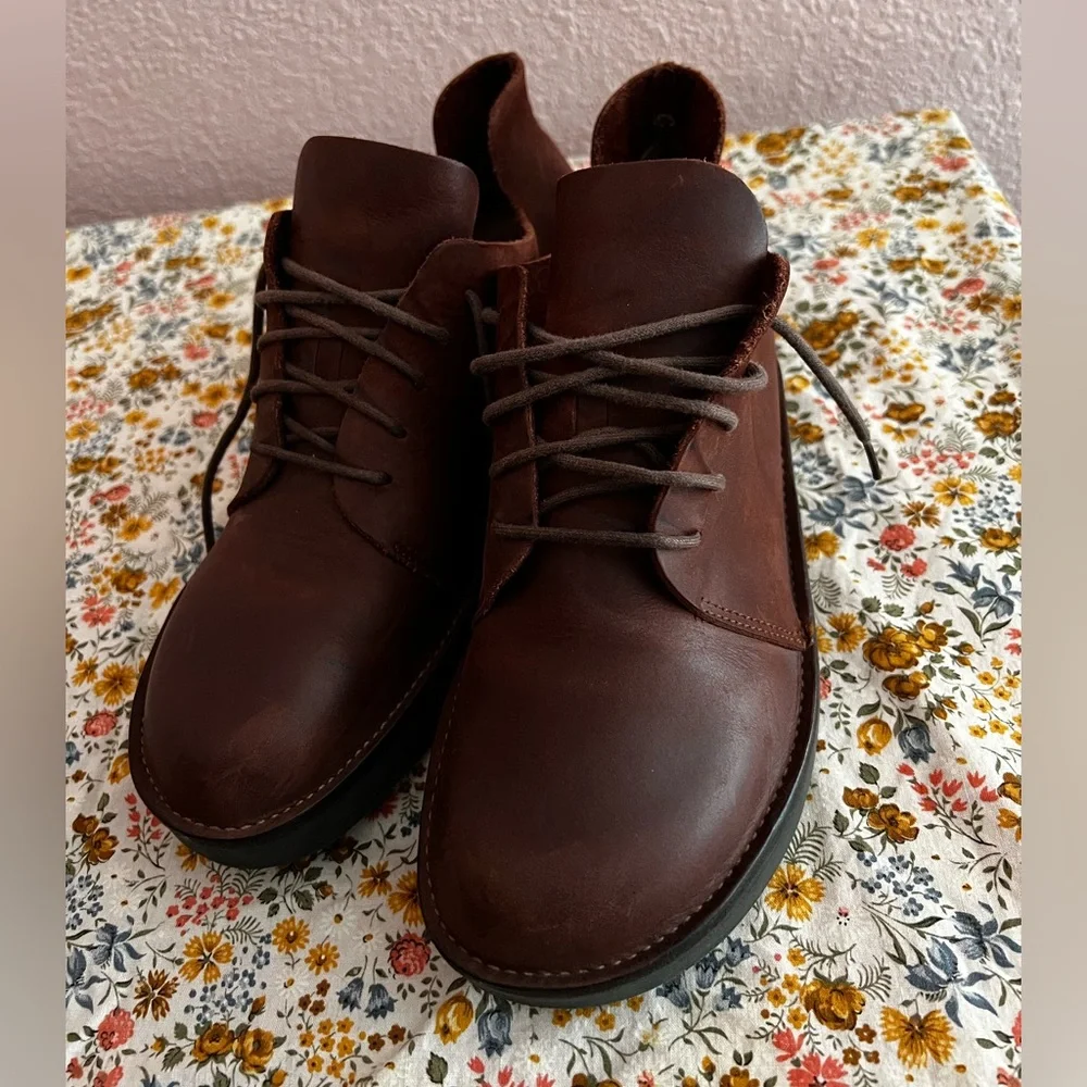 Loints of Holland Women’s Sneaker - Picture 1 of 5
